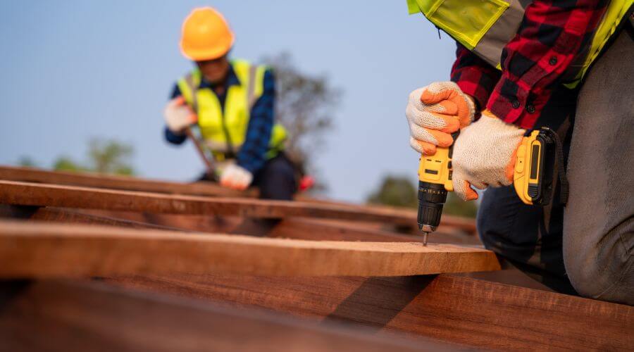 Expert Emergency Roof Repairs services in Stockland, IL